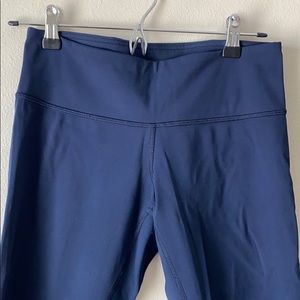 Lululemon Navy Crop size 6